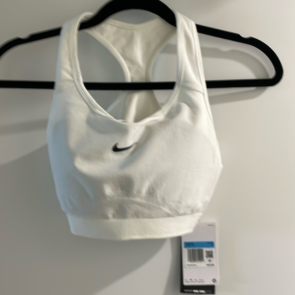 Nike Swoosh Bra